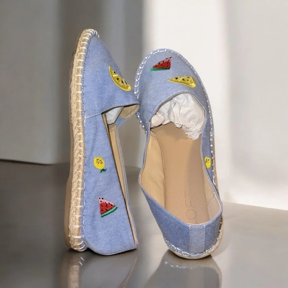 🌸NWT:LOFT CHAMBRAY FRUIT EMBROIDERED ESPADRILLE SLIP ON FLATS